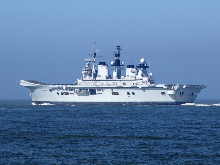 HMS Illustrious (R06) in Amsterdam