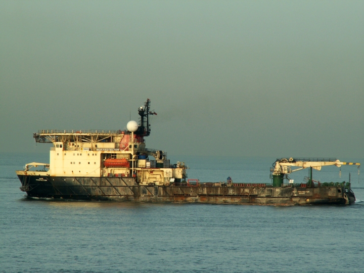 Supply vessel Bar Protector at Rotterdam