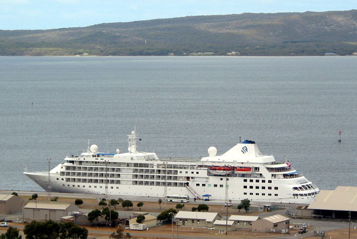 Cruise ship ms Silver Cloud in Albany Australia