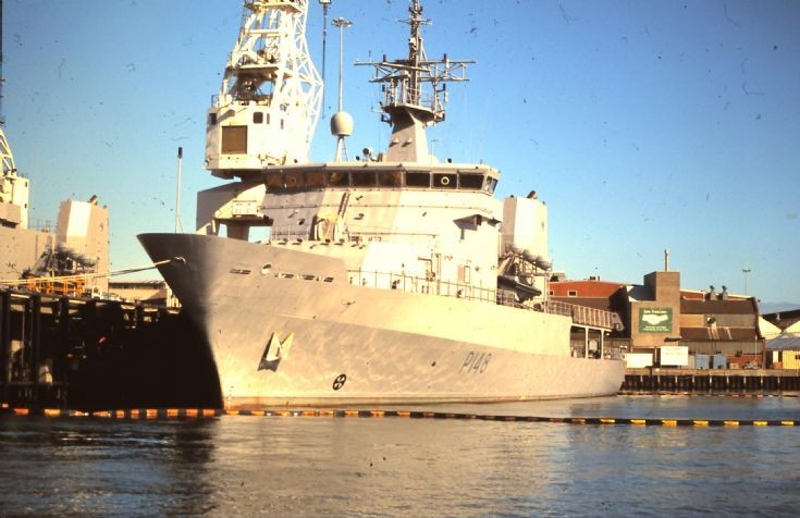 P148 New Zealand HMNZS Otago.