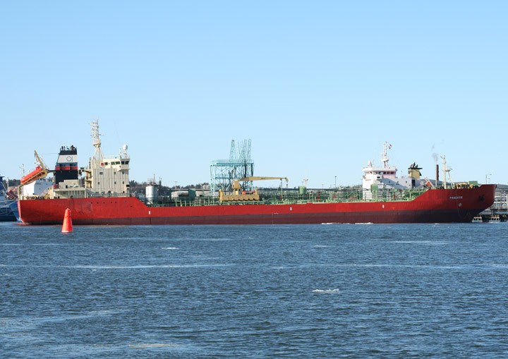 Frachtis at Skarvikshamn