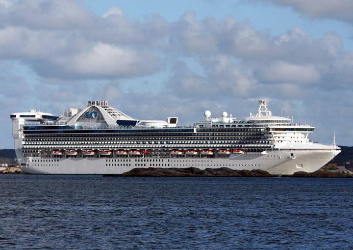Star Princess approaching Gothenburg