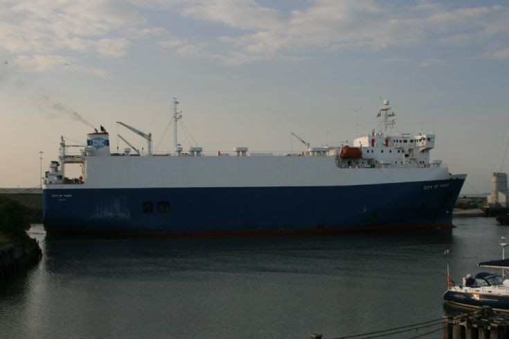 vehicle carrier City of Paris