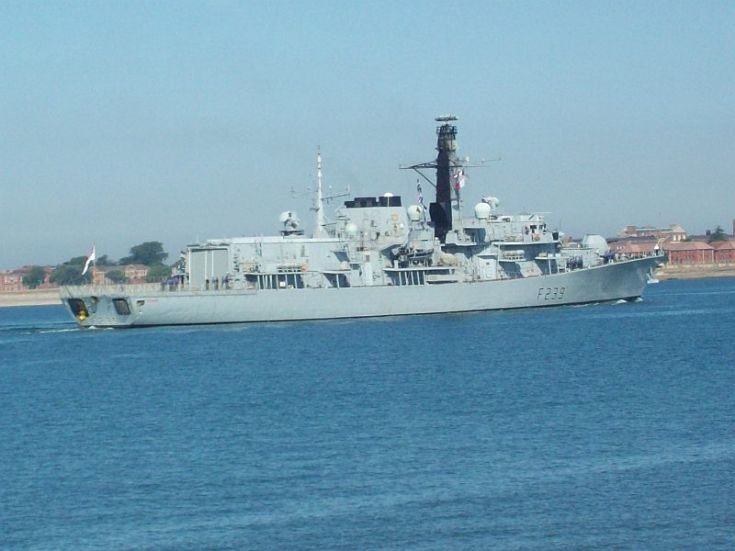 F239 H.M.S. RICHMOND