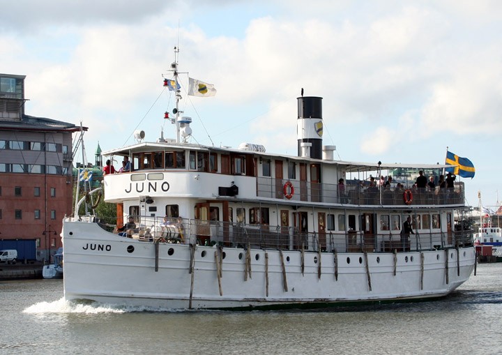 Juno departing from Gothenburg