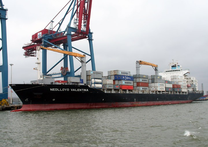 Nedlloyd Valentina at Skandiahamn