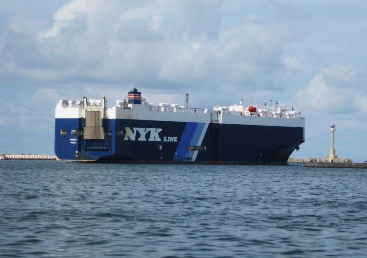 Car carrier ship Kassel leaving Veracruz