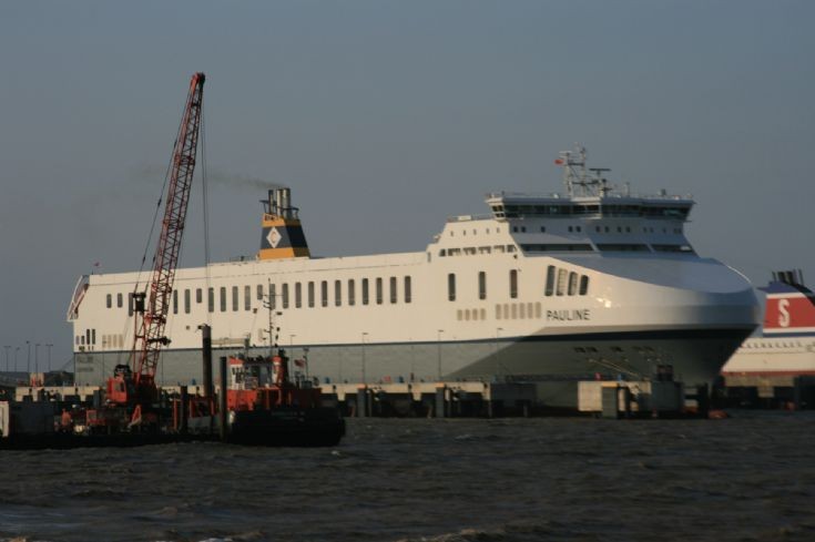 Ferry Pauline. IMO 9324473.
