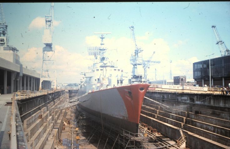 Photo of the HMS GLAMORGAN D19