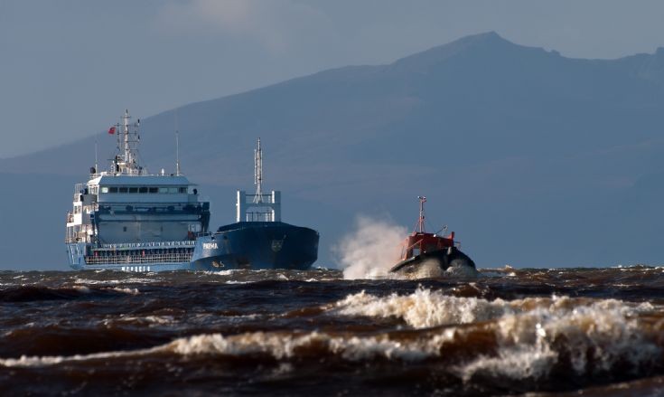 chopy seas