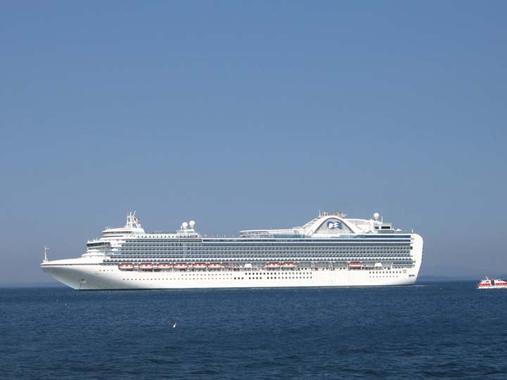Cruise liner Crown Princess