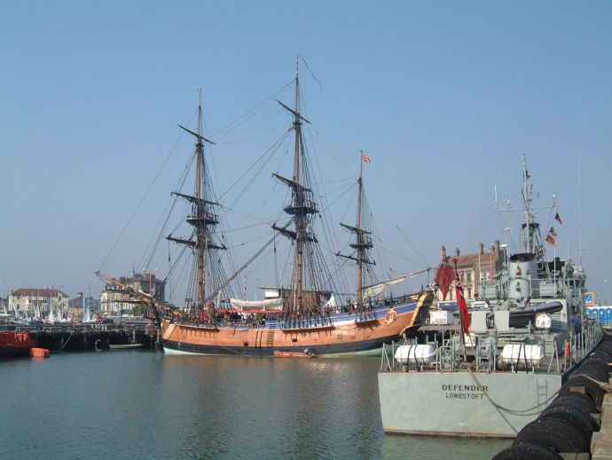 HM Bark Endeavour, Replica