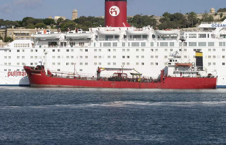 Santa Elena - Grand Harbour Malta 17 Sept 2008