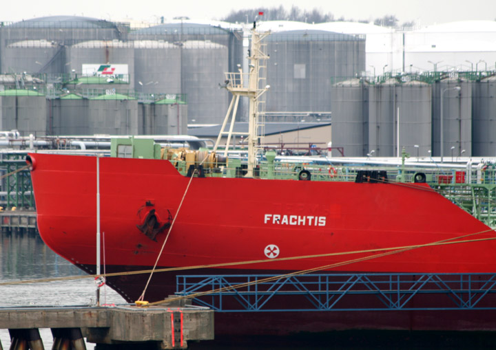 Frachtis bow close-up at Skarvikshamn, Gothenburg